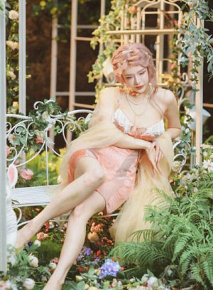 失乐园全集_十万网红美女美酱